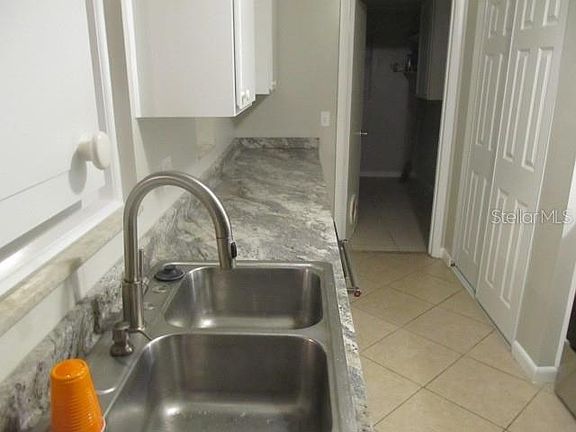 5th image of 222 W Warren Ave