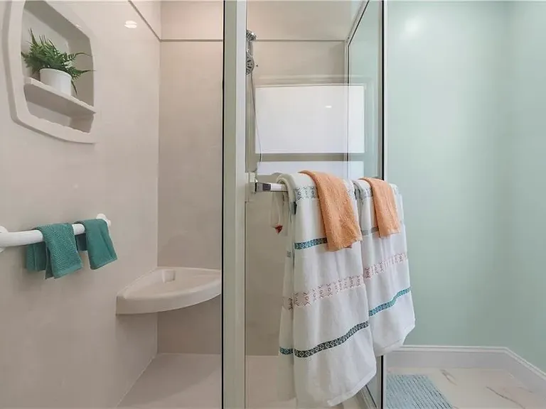 211 Marina Dr — Photo 10