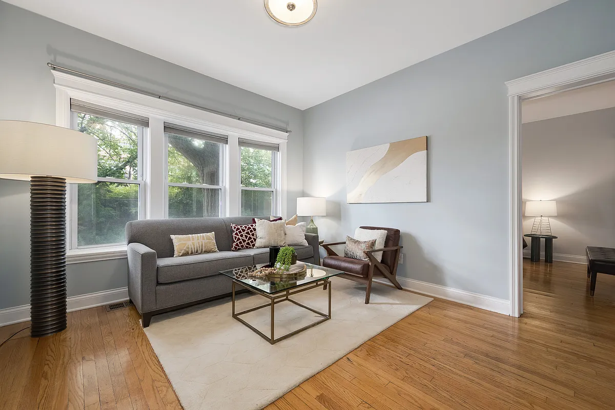 Building Photo - 3805 N Ravenswood Ave #1