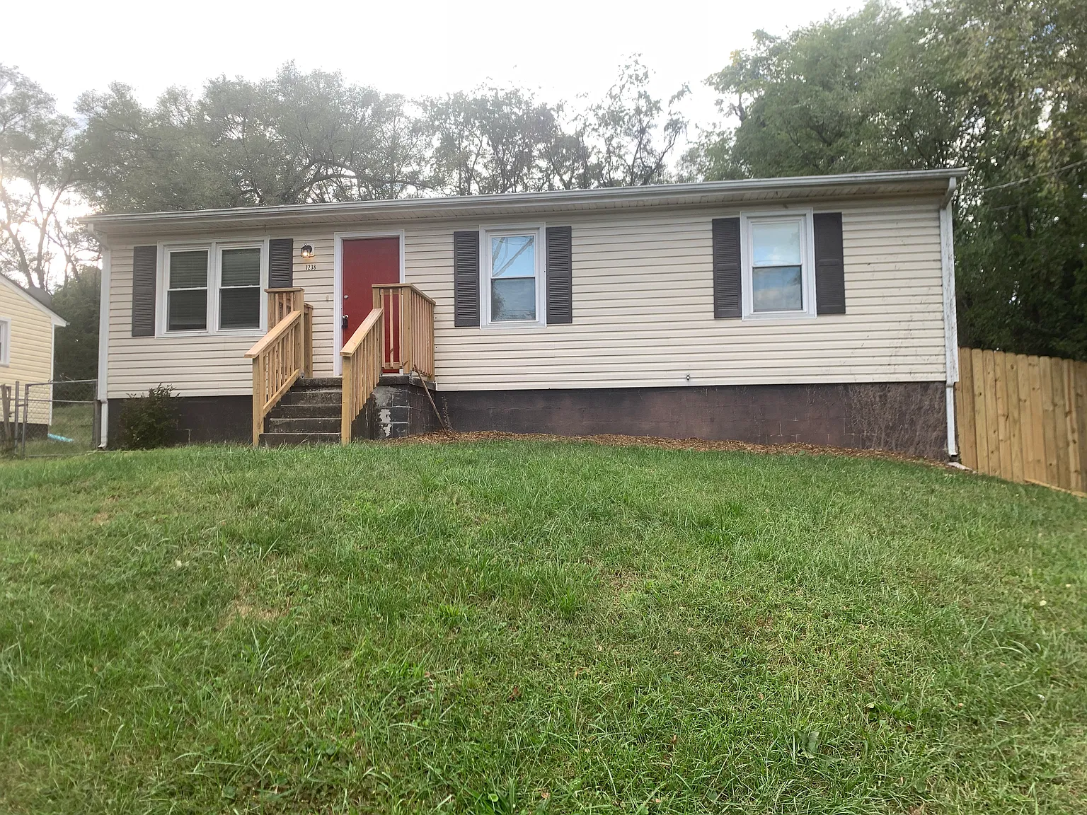 1238 Liberty Rd NE — Photo 1