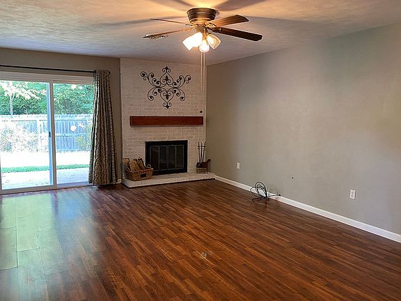 5th image of 2304 Briarcliff Dr