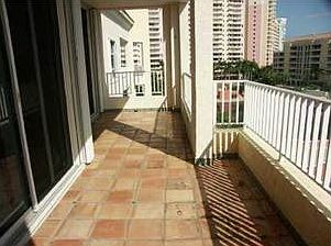 3rd image of 713 Crandon Blvd Ph 4