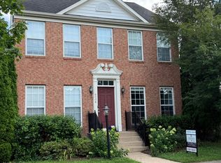 6004 Abernethy Ln, Gainesville, VA 20155