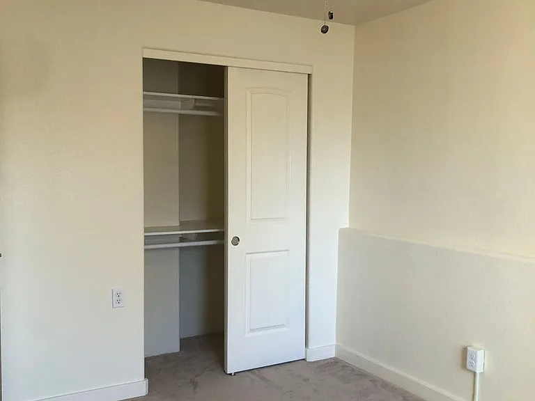 4334 Vineyard Ter — Photo 13