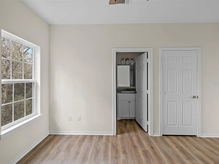 409 Beto St #12 — Photo 11