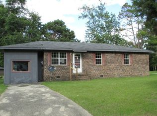 642 Lee Williams Dr NW, Pelham, GA 31779