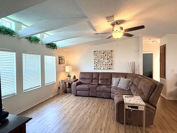 5th image of 206 Choo Choo Ln #206F