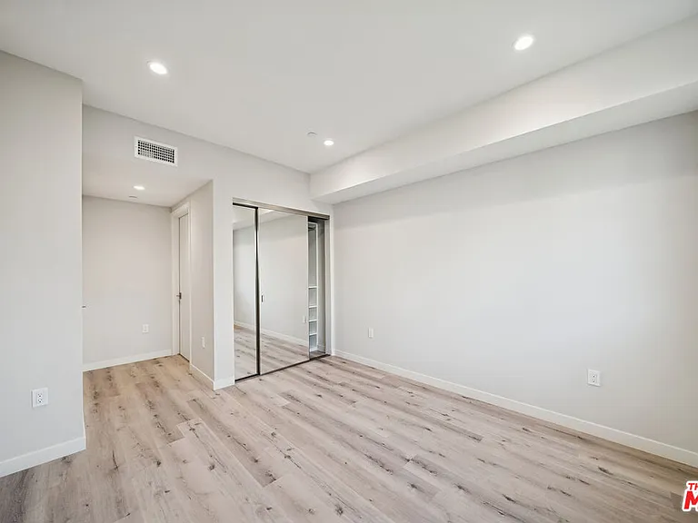 1051 S Corning St #501 — Photo 34