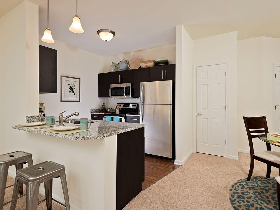 2nd image of 1410 Curry Rd APT 415