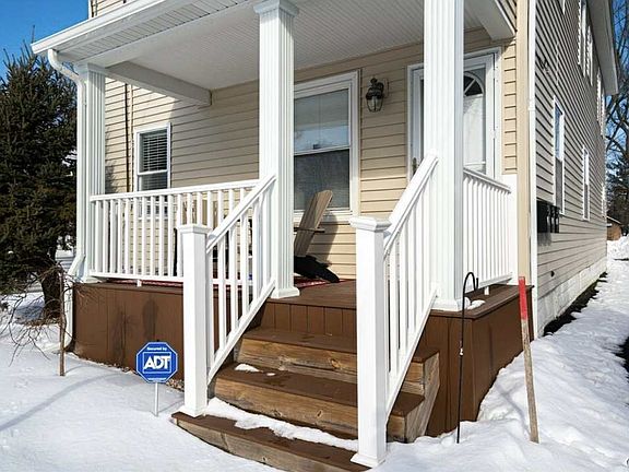 3rd image of 402 Garden City Dr #A