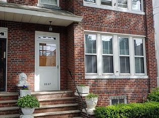 8847 81st Ave, Ridgewood, NY 11385