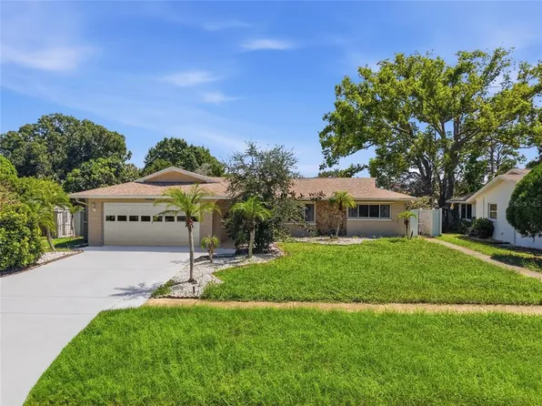 1403 GARDEN AVENUE, TARPON SPRINGS, FL 34689