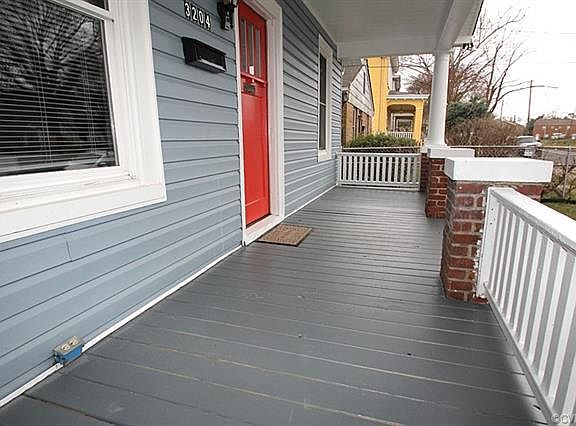 3rd image of 3204 Moody Ave