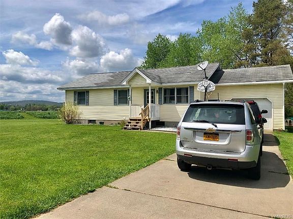 2nd image of 901 Osgood Ave