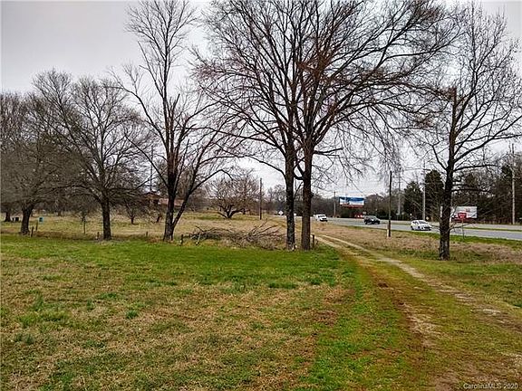 4th image of 4320 Concord Pkwy S