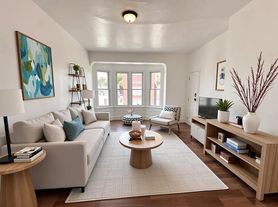 534 W Market Street