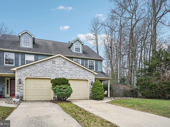 3rd image of 111 Wagonwheel Ct