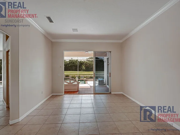 652 Planters Manor Way — Photo 8