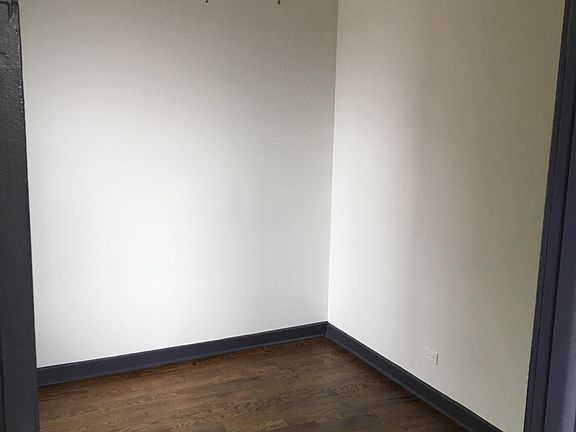 2nd image of 2001 N Oakley Ave #2F