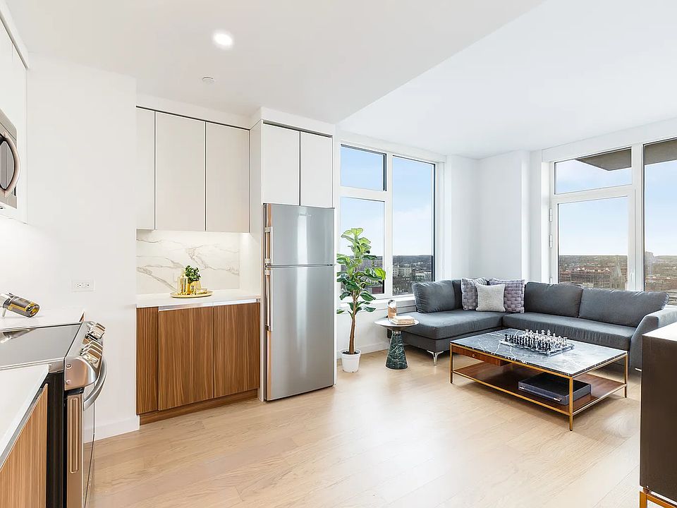 1st image of 123 Linden Blvd #B12a