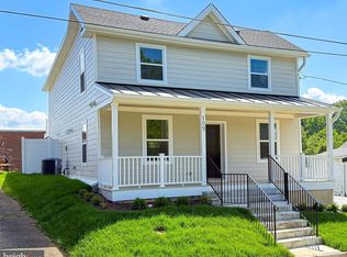 109 Tinner Hill Rd, Falls Church, VA 22046