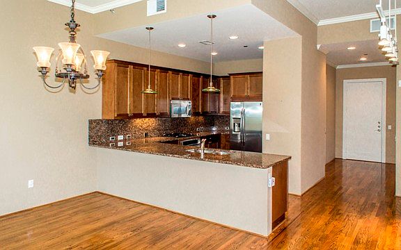 2nd image of 5005 Hidalgo St Unit 205