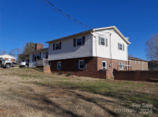 617 Ivy St, Hudson, NC 28638