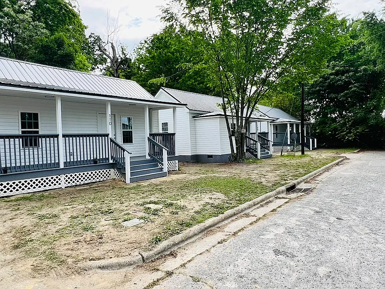 108 E Dewey St — Photo 5