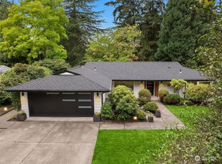 3025 Hunts Point Rd, Bellevue, WA 98004