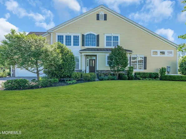 11 Aspen Lane, Tinton Falls, NJ 07724