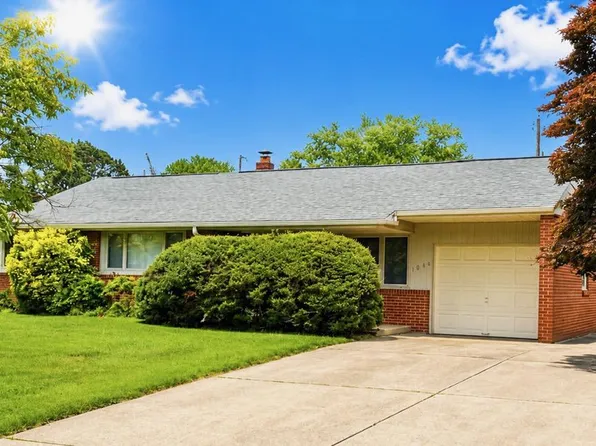 1004 Ponderosa Rd, Trevose, PA 19053