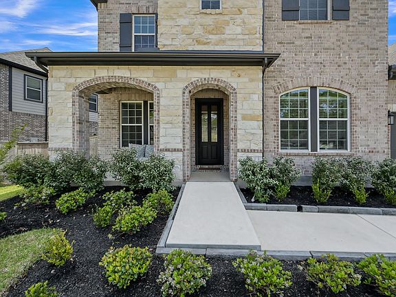 4th image of 231 Painters Ridge Ct