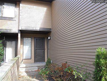 1st image of 4459 Habersham Ln N #163