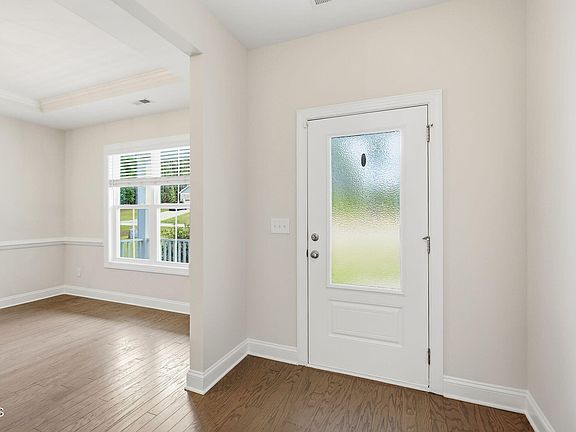 3rd image of 903 Weatherby Ln