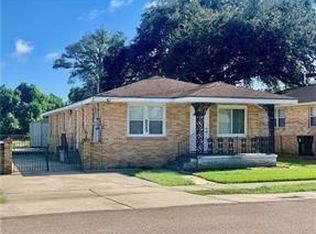 2337 Plaza Dr, Chalmette, LA 70043