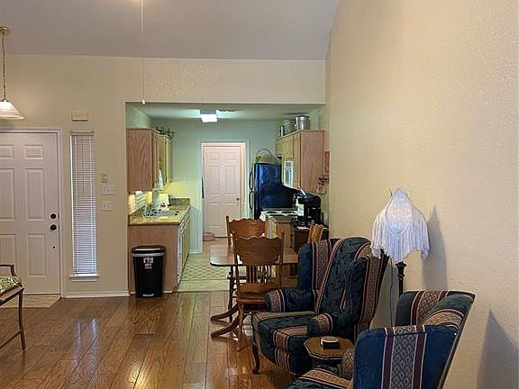5th image of 19083 White Bluff Dr