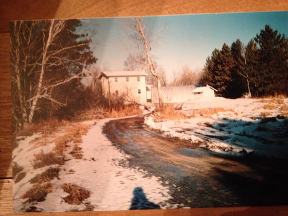 View of house , lots of land