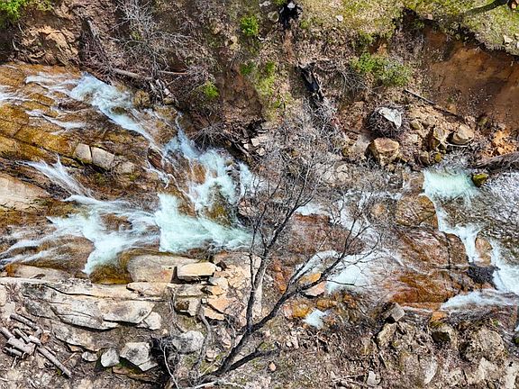 4th image of 59827 Hillcrest Rd