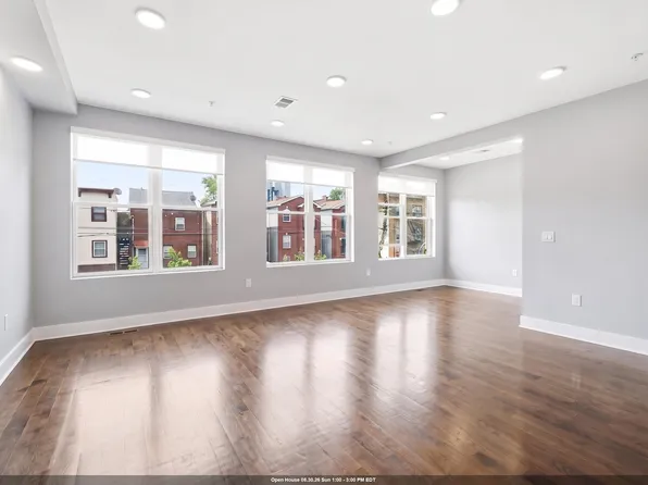 50 Laidlaw Avenue image 1 of 26