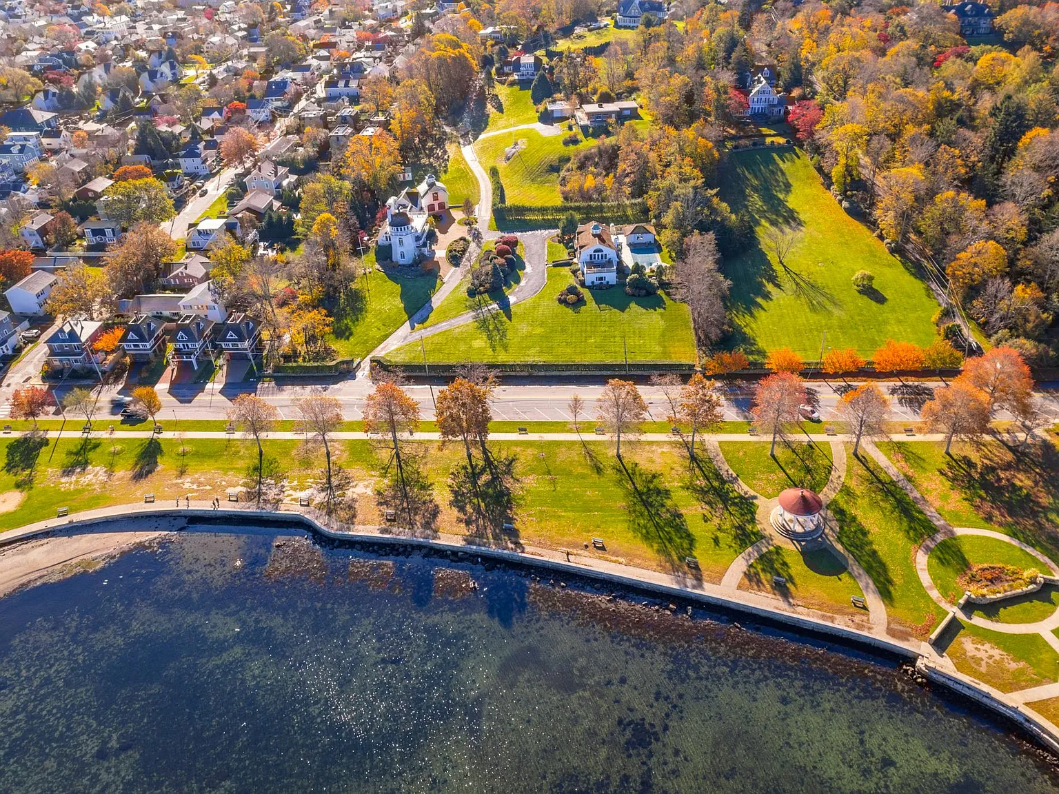 1B Harbor View Dr — Photo 3