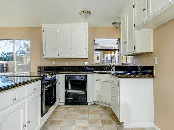 4th image of 850 Tarrogana Dr