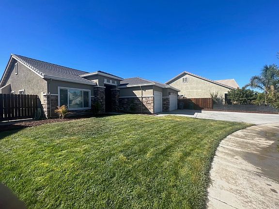3rd image of 1535 Magnolia Ct