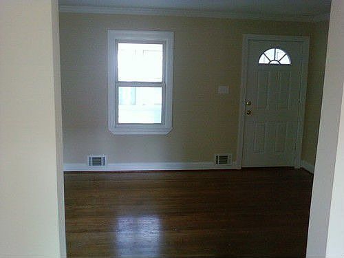 4th image of 6004 N Kings Hwy