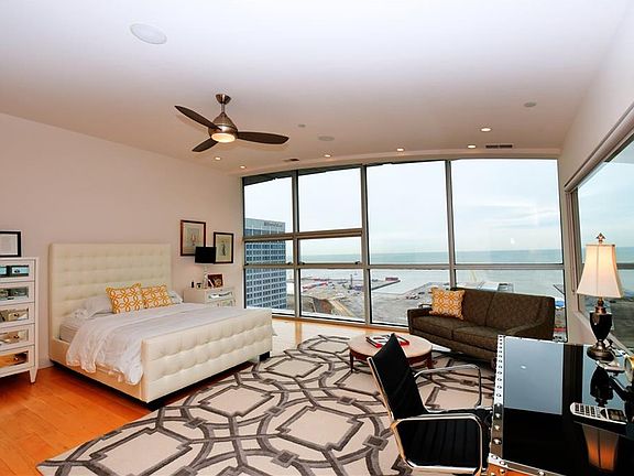 3rd image of 701 W Lakeside Ave #1301