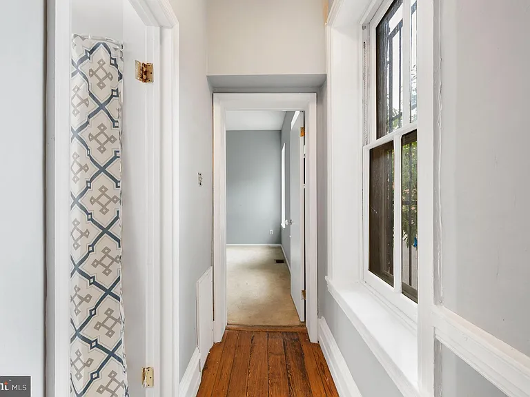 641 N 16th St #1R — Photo 11