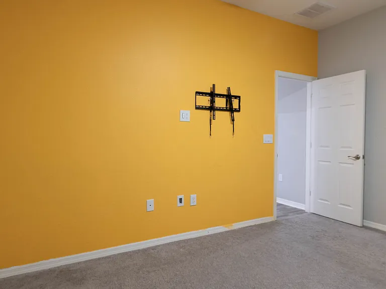 1069 Montgomery Ln — Photo 24