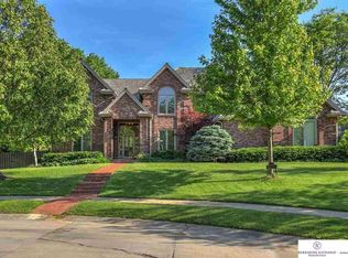 13711 Parker Cir, Omaha, NE 68154