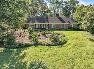 622 S Charles G Seivers Blvd, Clinton, TN 37716