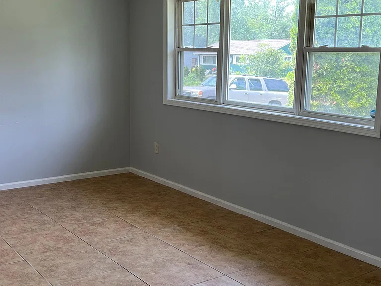 434 Applegate Ave — Photo 4