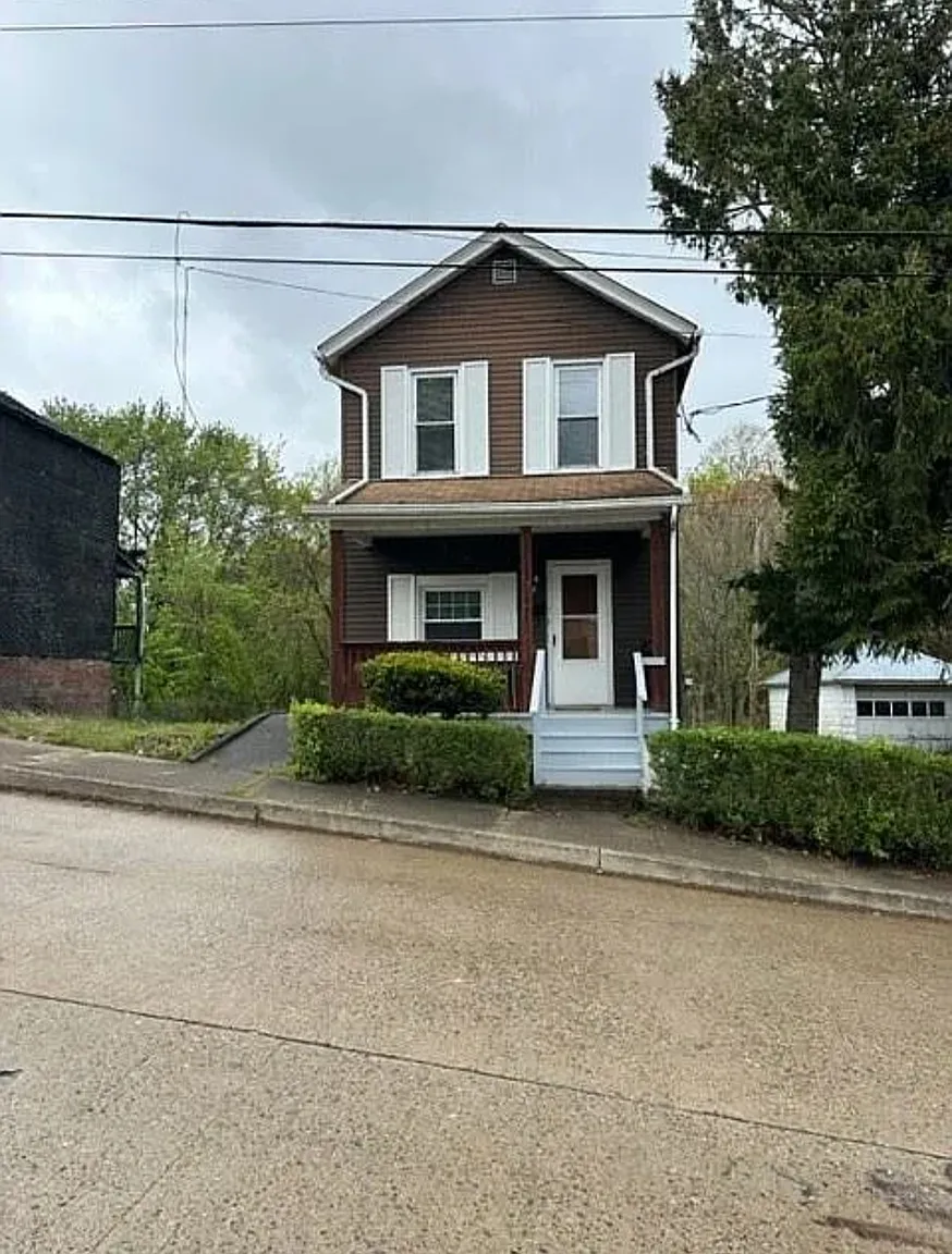 637 9th St photo 1